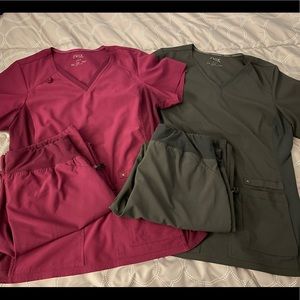 iFlex Cherokee Scrub Set (Burgundy and Gray)